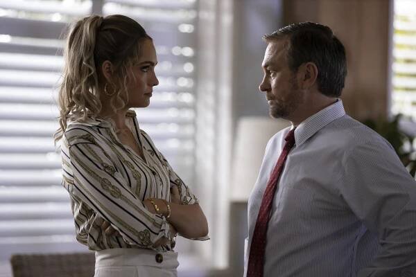 Reef Break - Prison Break - Z filmu - Melina Vidler, Grant Bowler