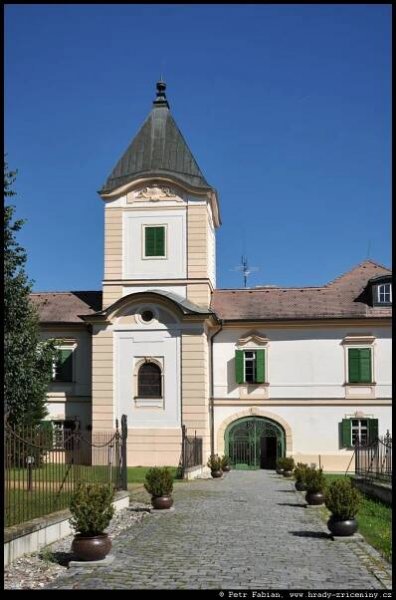 Hrady, tvrze, zámky a zříceniny – Fotografie z roku 2024 – 12.část / hrady-zriceniny.cz