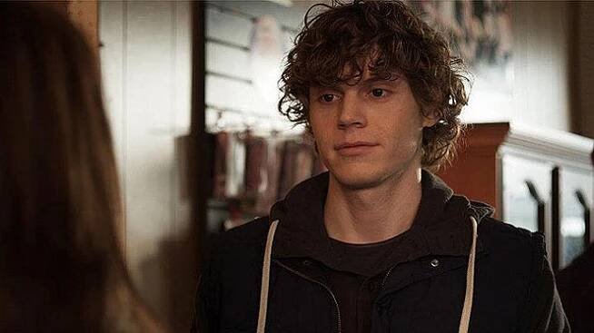 Evan Peters