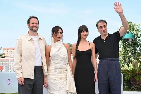 Dakota Johnson Open Marriage Comedy 'Splitsville' Gets Cannes Ovation