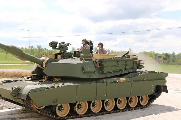 Americká armáda má první brigádu nových tanků M1A2C Abrams | Armádní noviny