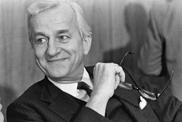 Weizsäcker, Richard von : W