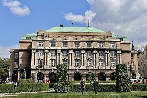 Filozofická fakulta Univerzity Karlovy