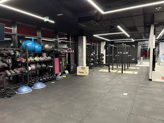 Form Factory Fitness Clubs foto 3