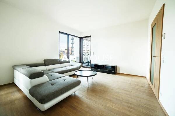 Pronájem, Byty 2+kk,  52m2 – Praha – Holešovice