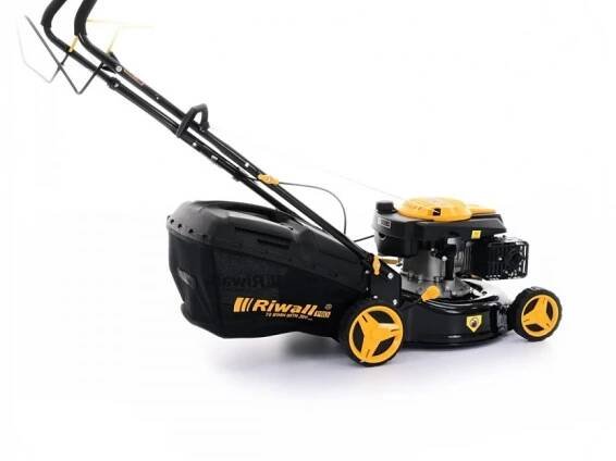 Multifunkční travní sekačka 3 v 1 s benzinovým motorem a pojezdem Riwall PRO RPM 4235
