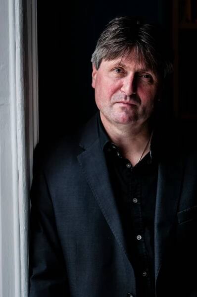 Poet Laureate Simon Armitage to write lyrics to music set by Cheryl Frances-Hoad and Daniel Kidane in response to COVID-19