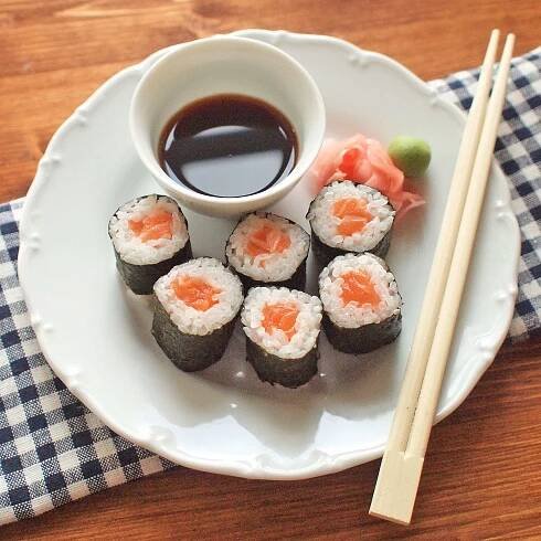 Maki sushi s lososem