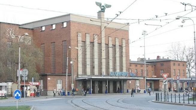 Rekonstrukce olomouckého nádraží nezačne, SŽDC musí znovu vybrat vítěze