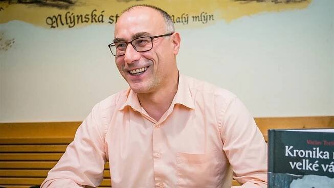 Těsná výhra na úvod – ŠACHOVÝ ODDÍL SOKOL TÁBOR