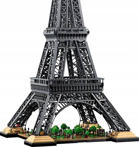 Toto je nejvyšší LEGO stavebnice v historii. Eiffelovka má více než 10 tisíc dílů
