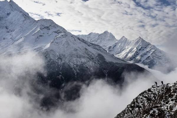 How to measure a mountain: Everest height called into question