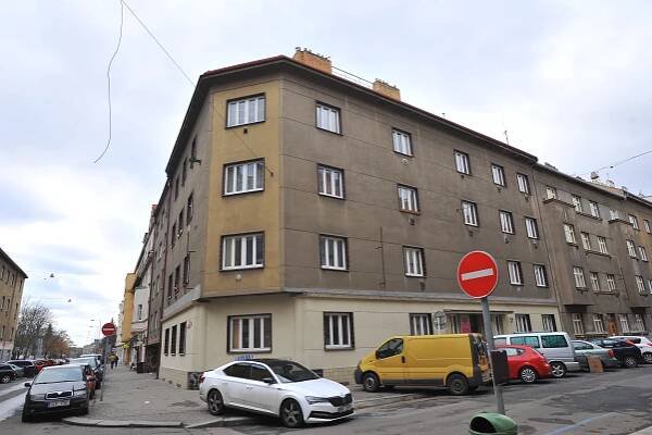 Prodej bytu 2+kk 40 m2 Za poštou, Praha 10 - Strašnice (zrealizováno) - Lenka Vejdovská