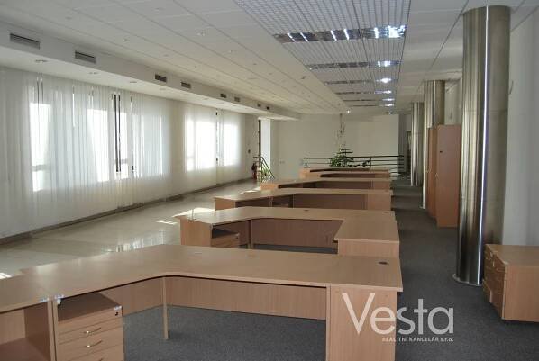 Variabilní administrativní prostory v centru Děčína | Realitní kancelář Vesta Děčín