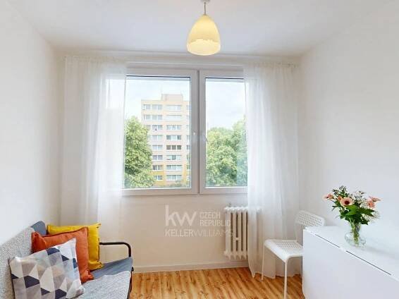 Pronájem bytu 2+kk, 26 m2 - Praha - Prosek - Keller Williams