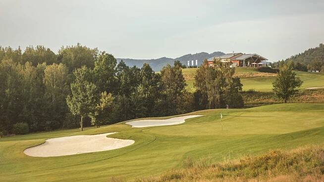 Golf course: 16