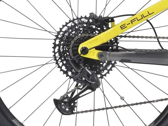 CRUSSIS e-Full 9.10 25 Ah 29" 2025