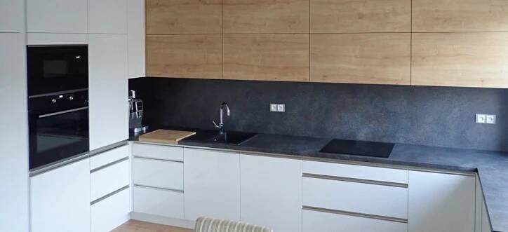 Kuchyňské studio RENA, výroba kuchyní v Ostravě, kuchyně Ostrava