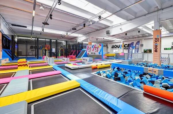 Vyskáčte energiu! Trampolínové arény naprieč Slovenskom