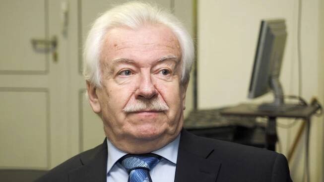 Ekonom Hindls: Bez daňové reformy se Česko z místa nepohne