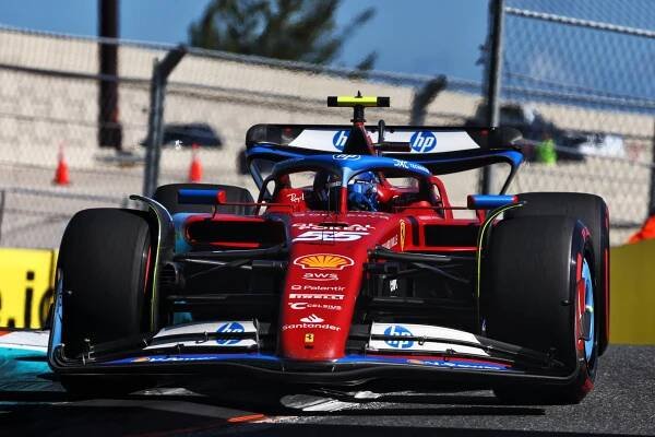 Model LookSmart Scuderia Ferrari SF-24 C. Sainz Miami GP 2024 1:43
