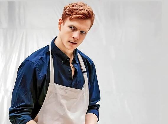 Tady začala cesta nelítostného zabijáka! Dexter: Prvotní hřích už ostří nože