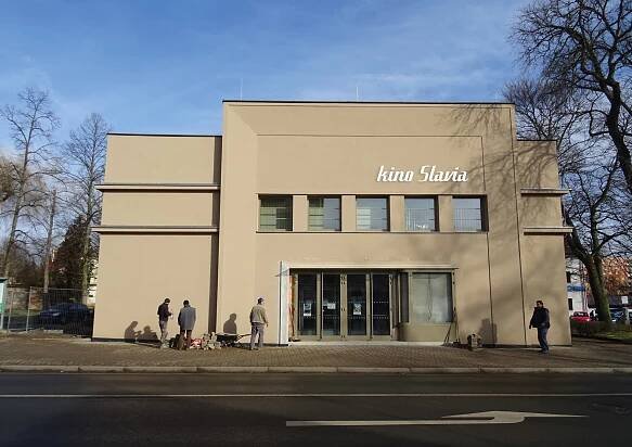 studio cojeta - Kino Slavia