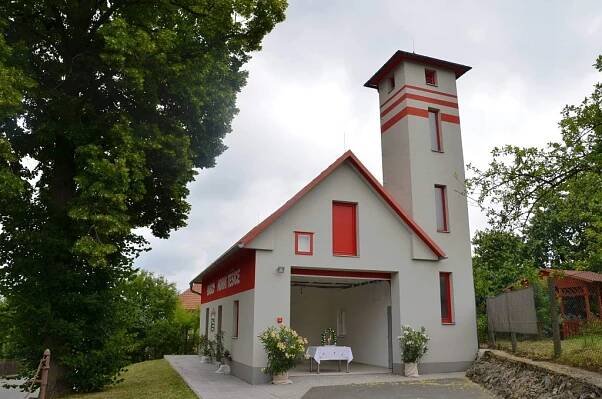 Žehnání sochy, kaple, zvonu a zbrojnice. Horní Těšice zažily významný den