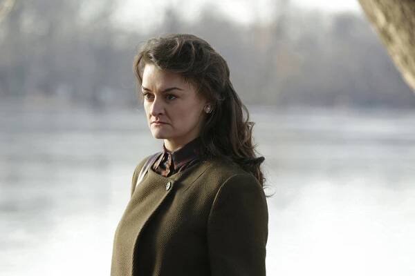 Takoví normální Američané - Travel Agents - Z filmu - Alison Wright