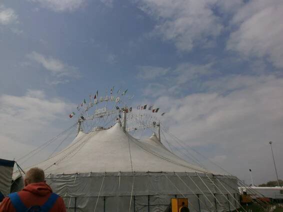 2013-04-28 – Cirkus Medrano – Brno (Komárov) – Cirkusoviny.cz