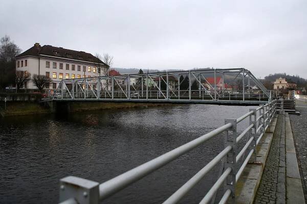 Počasí na Plzeňsku: po dešti se místy tvořila ledovka, večer nasněží