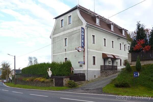 Prodej hotelu (hotel, penzion, ubytovna pro sociálně slabé atd.) + rodinný dům – Rumburk