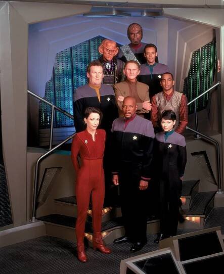 Nana Visitor, Colm Meaney, Armin Shimerman, Avery Brooks, René Auberjonois, Michael Dorn, Alexander Siddig, Cirroc Lofton, Nicole de Boer - Star Trek: Hluboký vesmír devět - Série 7 - Promo