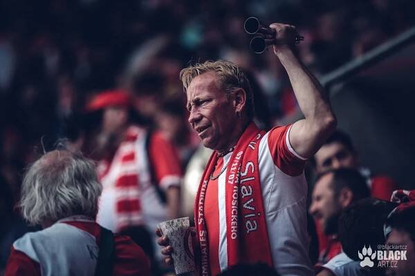 SK Slavia Praha x AC Sparta Praha 2:1 / kompletni fotogalerie zápasu