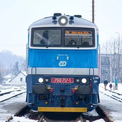 Dopravní web » Novinka české železnice – dvoupatrová modrá krasavice jezdí v Moravskoslezském kraji