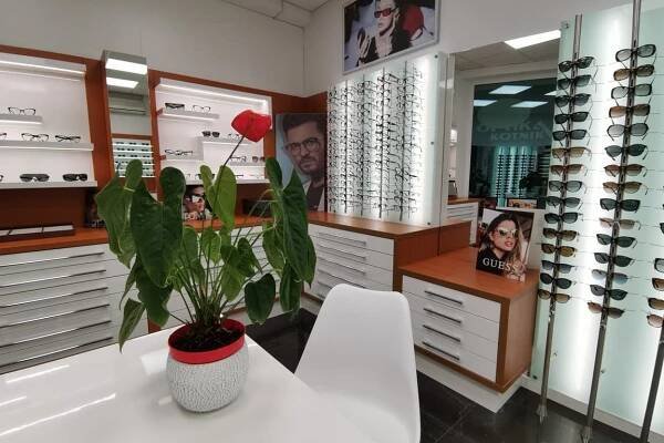 OPTIKA KOTNIK | Očala, kontaktne leče, ambulanta,..