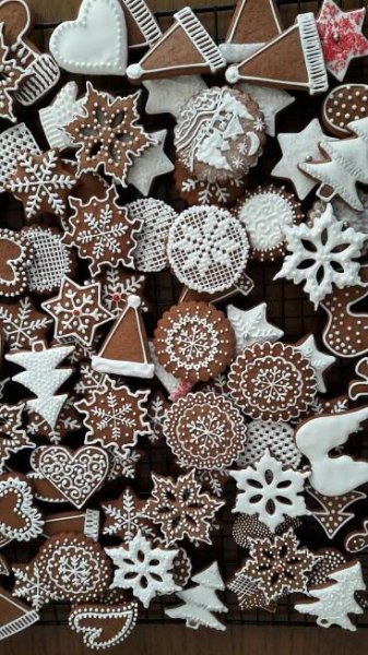 Christmas Gingerbread Cookie Decorating