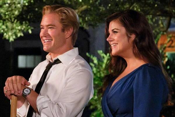 Mark-Paul Gosselaar as Zack Morris, Tiffani Thiessen as Kelly Kapowski - Save by the Bell