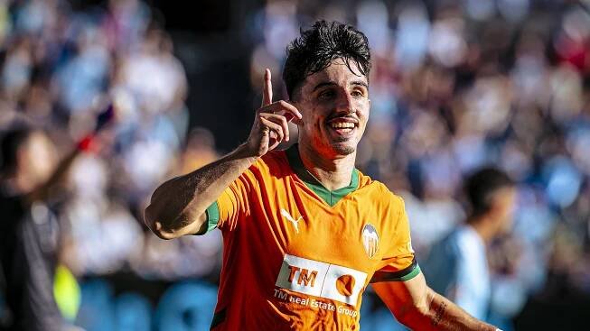 Diego López and Javi Guerra grow with Valencia CF - Valencia CF