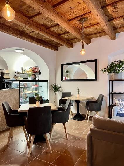 Tip na příjemnou kavárnu v Mikulově – s těmi nejlepšími palačinkami: Degusta Coffee & Bistro | www.coolbrnoblog.cz