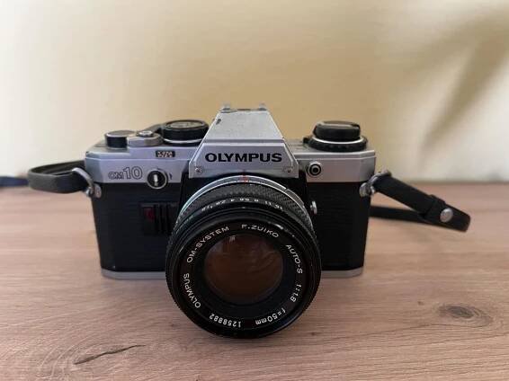 Olympus OM10 + 50mm objektiv - Foto