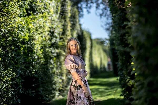 Ústečanka Lenka Graf zazpívala obě hymny před fotbalovým utkáním ČR – Německo