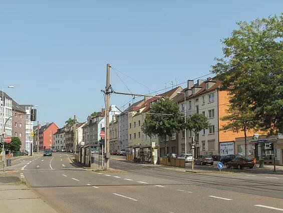 File:Mülheim an der Ruhr, straatzicht3 Aktienstraße foto2 2012-08-19 15.19.jpg