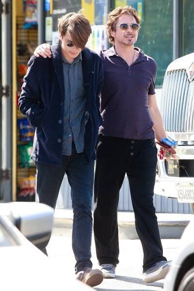 robert-downey-jr-s-kids-get-to-know-indio-avri-and-exton
