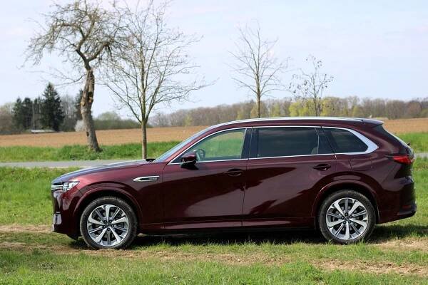Mazda CX-80 je tu! Velké SUV nabízí 6 či 7 míst | ČSAKA