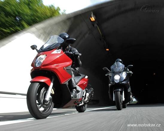 Gilera GP 800 | Katalog motocyklů a motokatalog na Motorkáři.cz