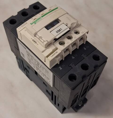 stykače 24VDC 60A