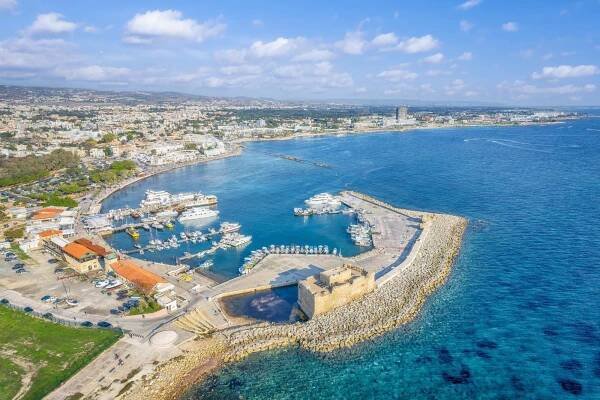 krajina se středověkým přístavem paphos, kypr - cypriot culture - stock snímky, obrázky a fotky