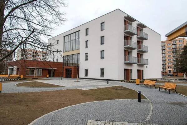 Dům s pečovatelskou službou pro seniory | Zahradní architektura Tábor 