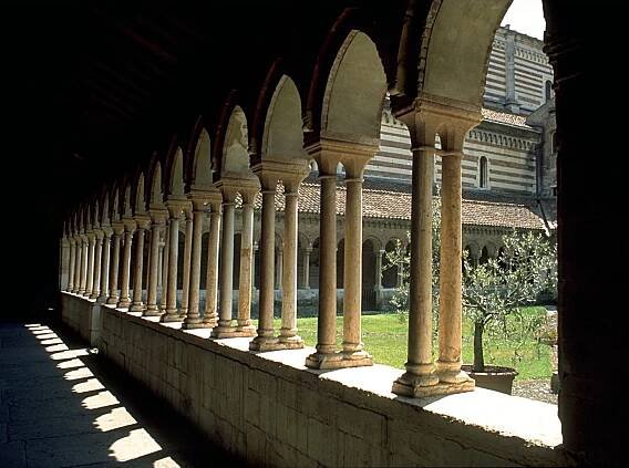 Arkáda (architektura) – Wikipedie
